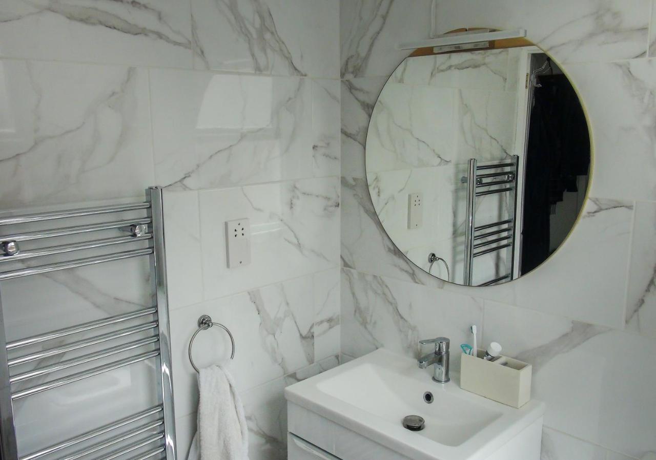 Cosy Central Canterbury - Modern Victorian Luaran gambar